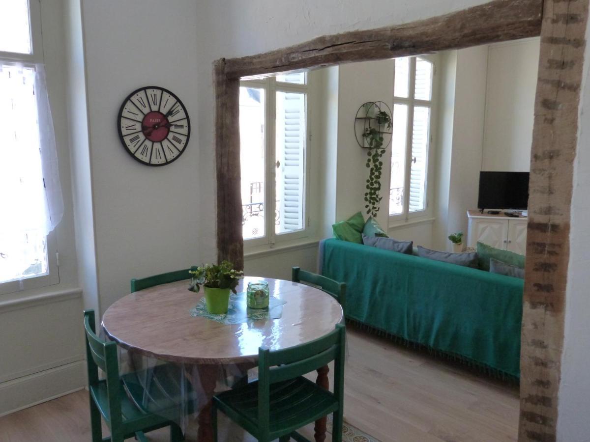 Le Compostelle Apartment Issoudun Exterior photo