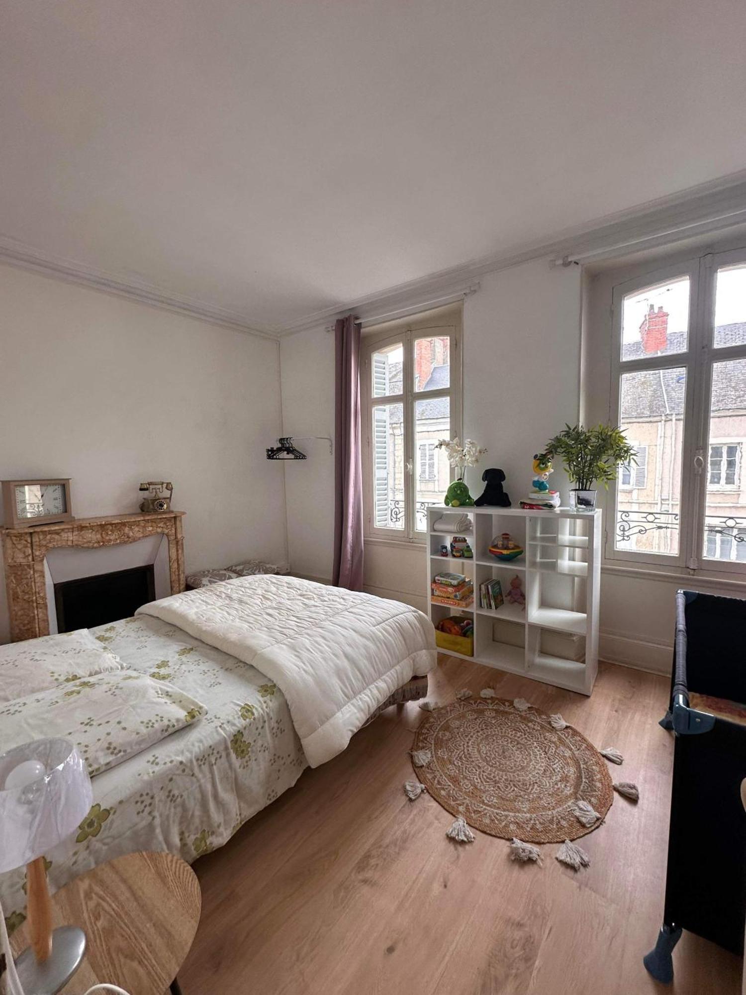 Le Compostelle Apartment Issoudun Exterior photo